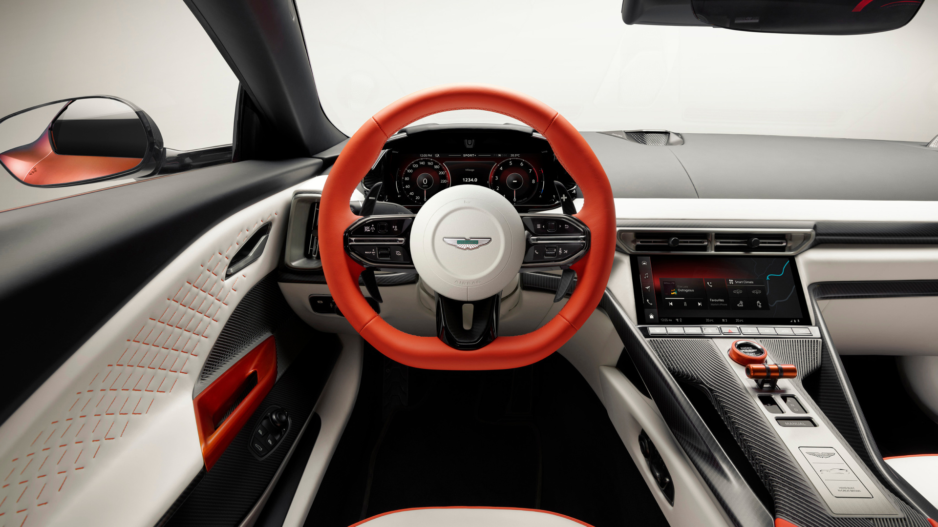 SMALL_Aston Martin Valen_11